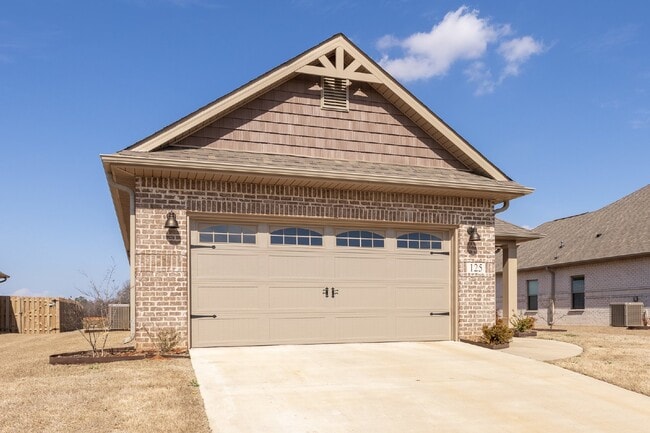 Building Photo - 125 Caspian Ln