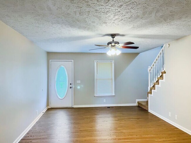 Foto del edificio - 405 Pleasant Run Rd