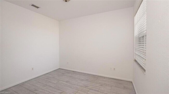 Building Photo - 7077 Venice Way