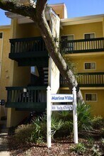 Building Photo - 300 Yacht Club Dr