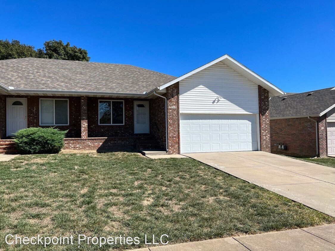 2 br, 2 bath House 3904 S. Timbercreek House Rental in Springfield
