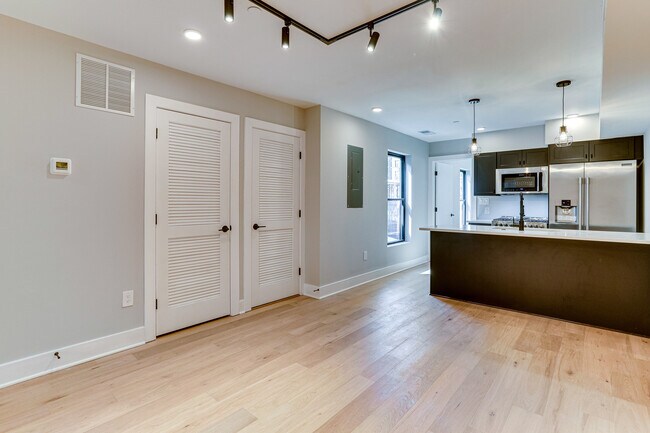 Foto del edificio - 816 5th St NE