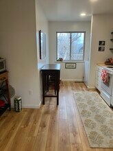 Building Photo - 560 S 2nd St