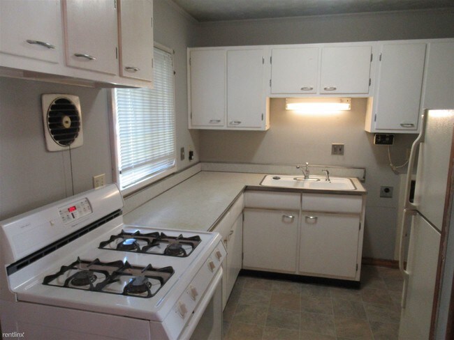 Building Photo - 4 br, 1 bath House - 4342 Kimball Ave