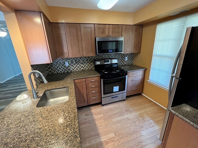 Foto del edificio - Newtown Grant 2 Bedroom 1 bath Condo