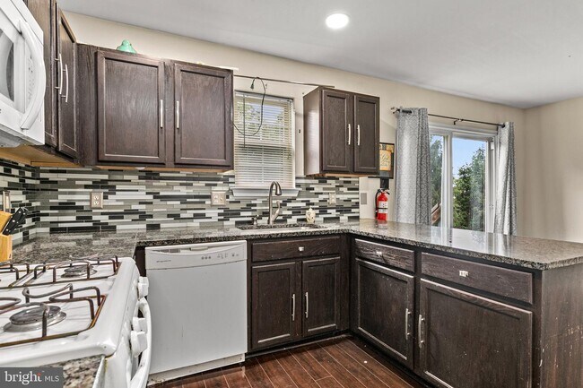 Building Photo - 43 Gristmill Ln