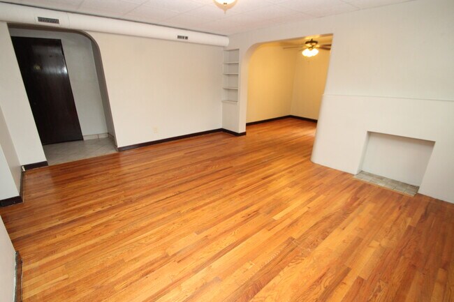 Building Photo - 183 Morrison Dr