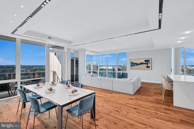 Foto del edificio - 1781 N Pierce St