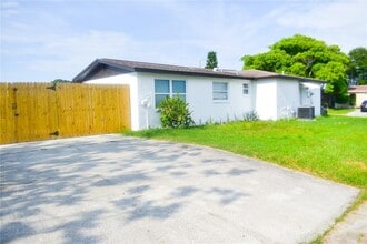 Building Photo - 1741 Fairfield St