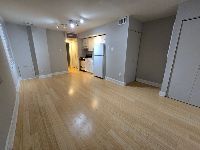 Foto del edificio - 320 S 10th St