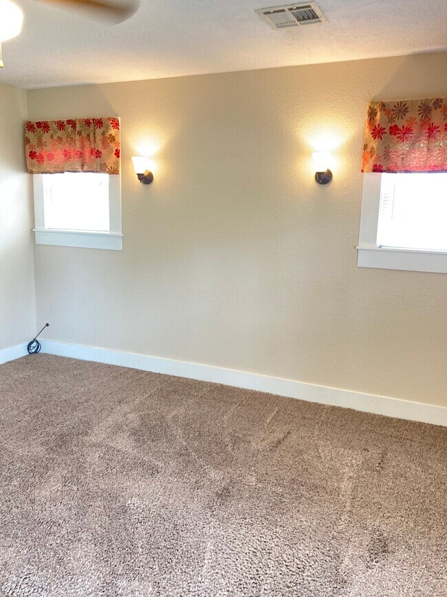 816 S 20th St, Chickasha, OK 73018 House Rental in Chickasha, OK