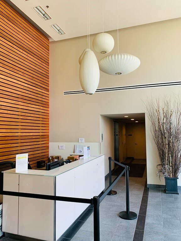 Foto del edificio - 2 Earhart St