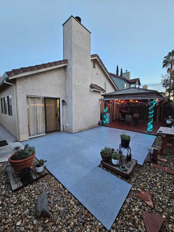 Foto del edificio - 9316 Caulfield Dr