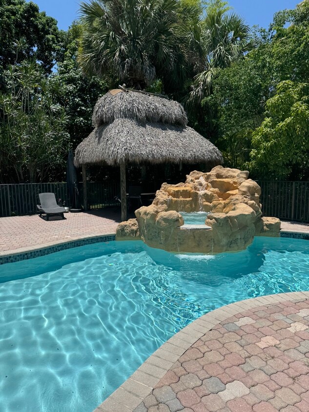 Foto del edificio - 7134 NW 70th Manor