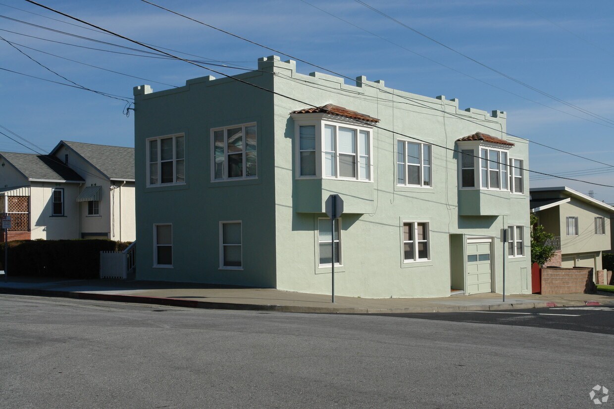 Primary Photo - 800 Olive Ave