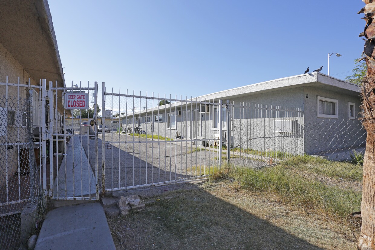 Foto principal - 95-99 N 21st St