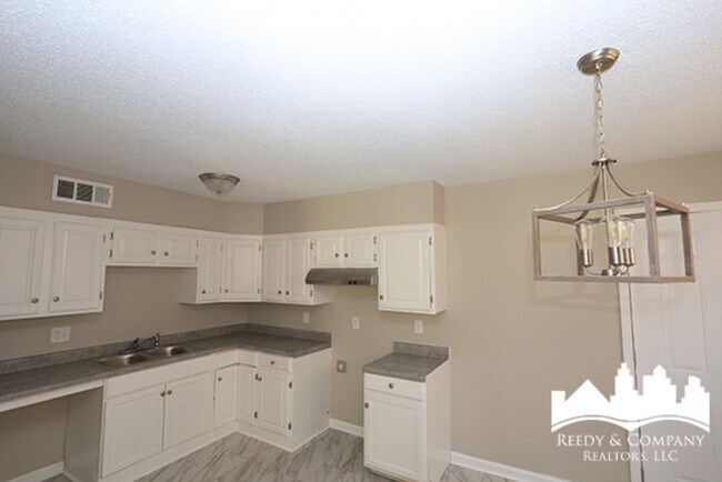 Foto del edificio - 223 Charter Ave