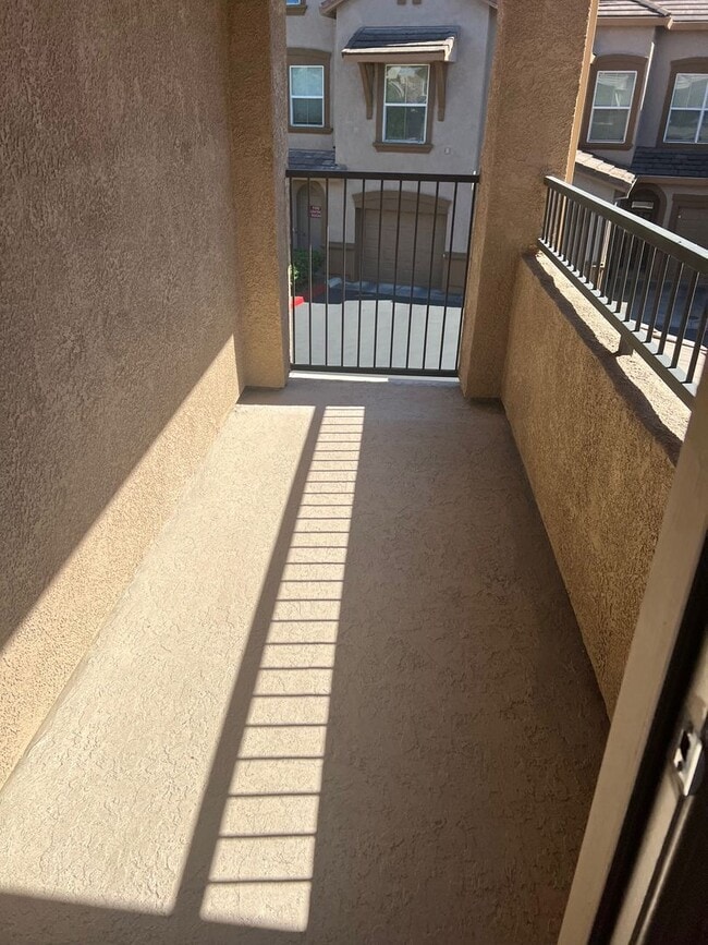 Foto del edificio - Luxury Condo in Natomas!