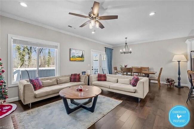 Building Photo - 306 Lamplighter Cir