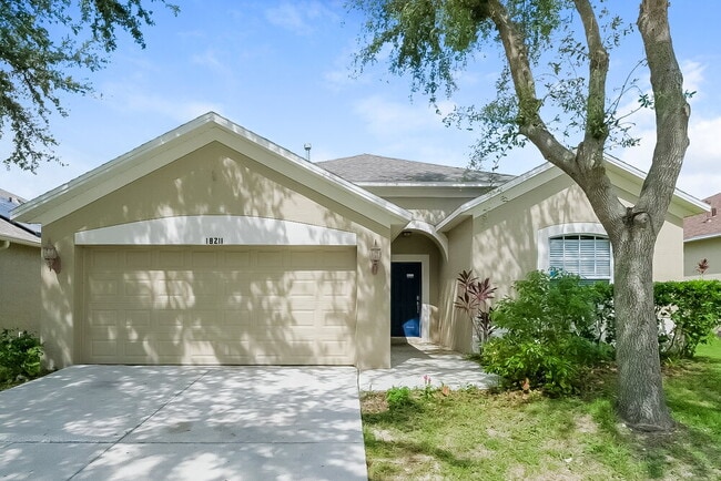 Building Photo - 18211 Hollyhills Way