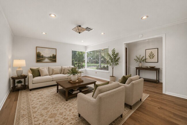 Building Photo - 12411 Pinerock Ln