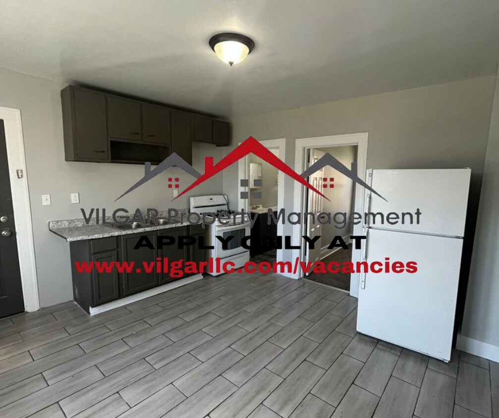 Primary Photo - 3732 Deodar St