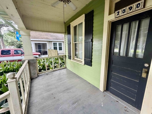 Building Photo - 2090 Broussard St