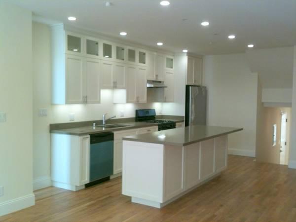 Building Photo - 639 Natoma St