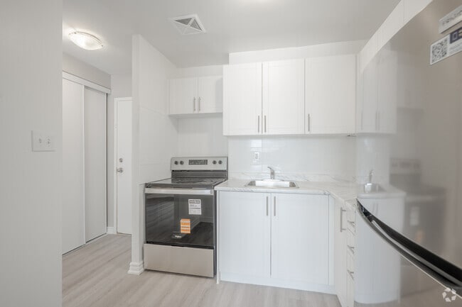 3BR, 1BA - Kitchen - Cedar-Wentworth Apartments