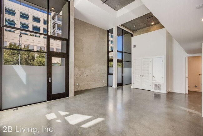 Building Photo - 597 Mariposa St