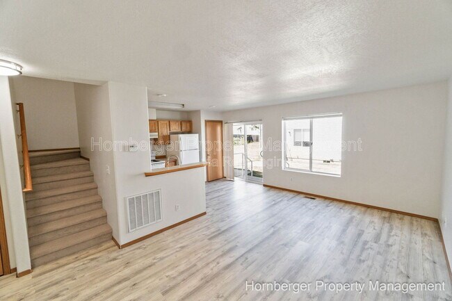 Foto del edificio - 1409 E Gilbert Ave