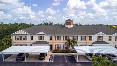 Building Photo - Spacious 3/2  in gated community off Colonial Blvd
