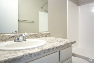 2BR, 2BA-883 SF - Cordova Park