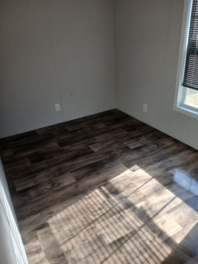 Foto del edificio - 518 State Rd S-38-801