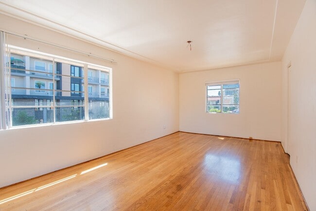 Building Photo - 3740-3748 6th Avenue