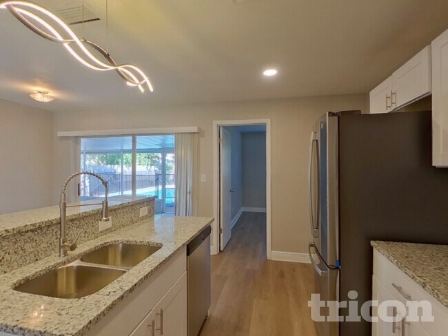 Foto del edificio - 201 85th Ave N