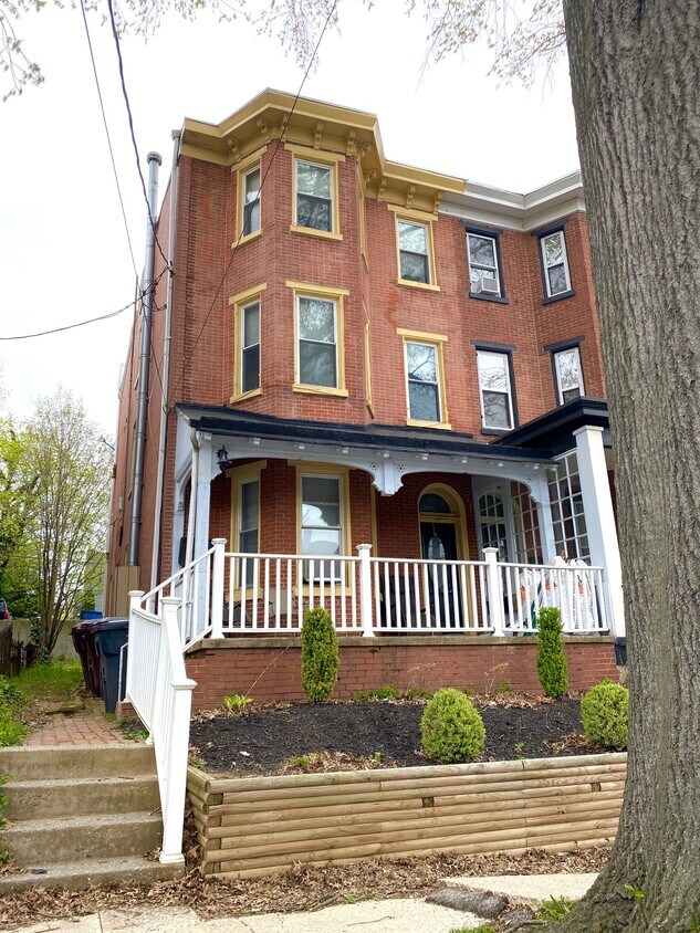 1413 N Harrison St Unit 2, Wilmington, DE 19806 Room for Rent in