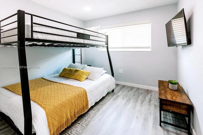 Foto del edificio - 1647 NW 29th Ave