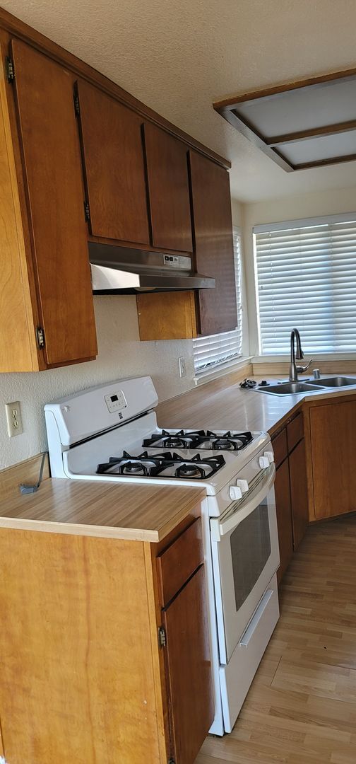 Foto del edificio - House For Rent!