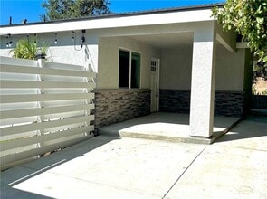 Building Photo - 6554 Kinlock Ave