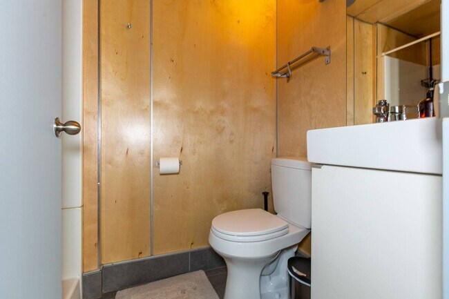 Foto del edificio - #370 Full room in Brookland 6-bed / 6.0-b