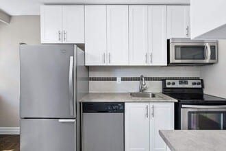 Building Photo - 3896 Bathurst