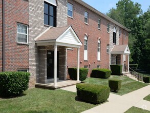 Building Photo - Rockdale Gardens Apartments & Townhomes*