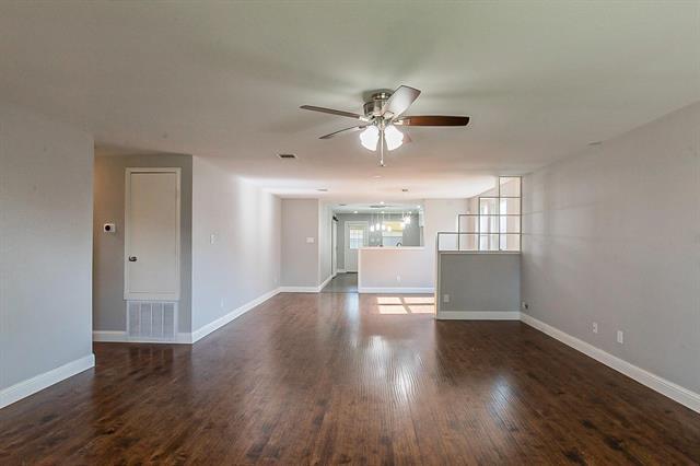 Foto del edificio - 714 Ashford Ln
