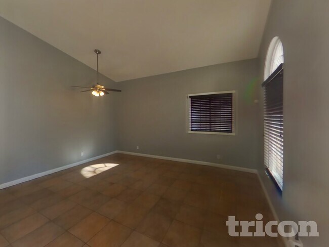 Foto del edificio - 9320 Mountain Cliffs Ave