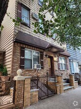 Building Photo - 151 Withers St