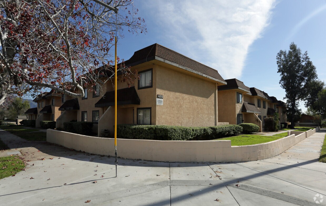 Foto principal - 4181 N E St