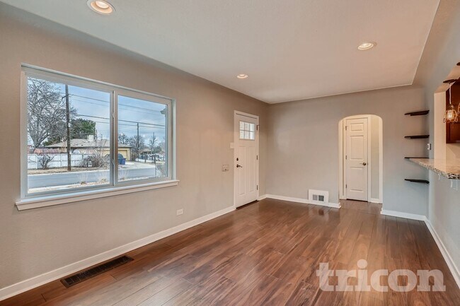 Foto del edificio - 3290 Magnolia St