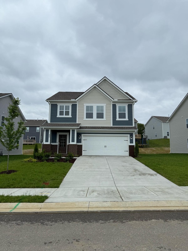 Primary Photo - 600 Lyness Dr
