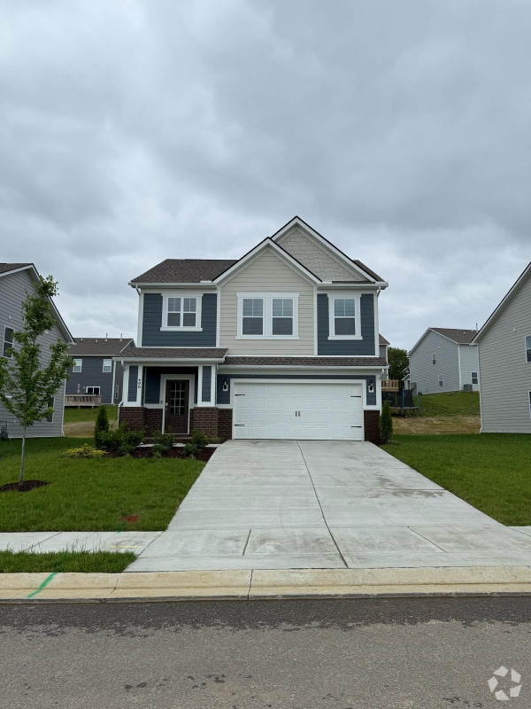 Building Photo - 600 Lyness Dr